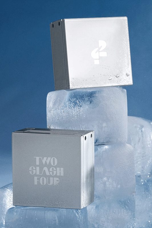 TWO SLASH FOUR Strobing Face Cube
