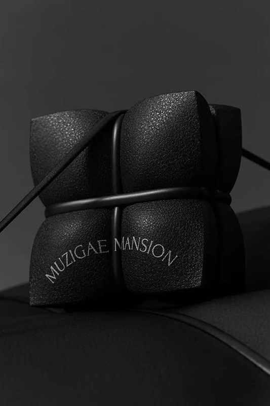 MUZIGAE MANSION Sleek Matt Cushion