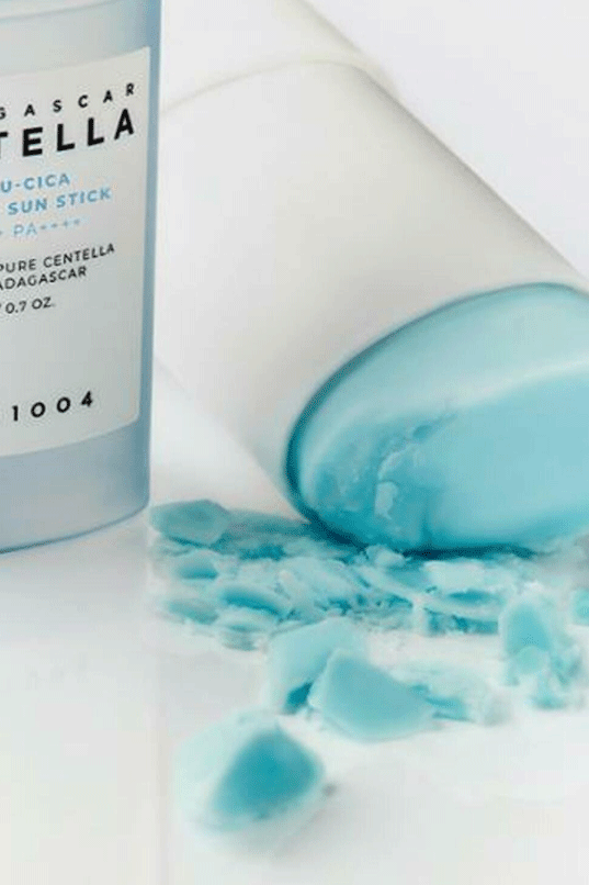SKIN1004 Madagascar Centella Hyalu-Cica Silky-Fit Sun Stick