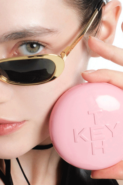 KEYTH Pink Magnet Cushion