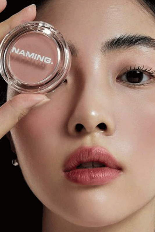 NAMING. Fluffy Powder Blush