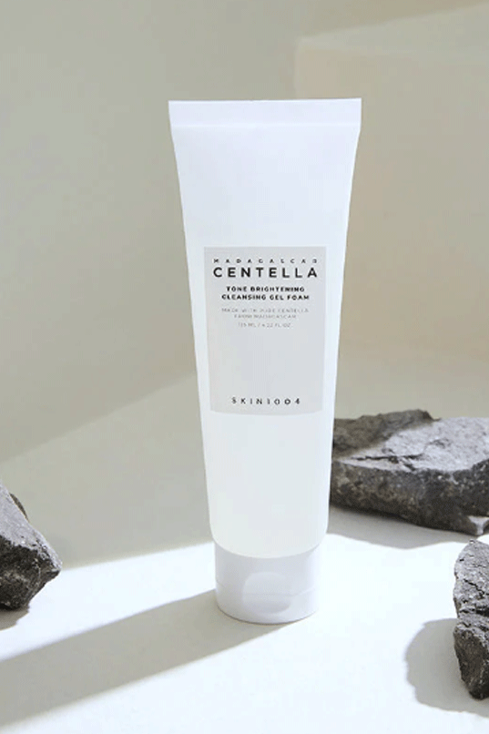 SKIN1004 Centella Tone Brightening Cleansing Gel Foam