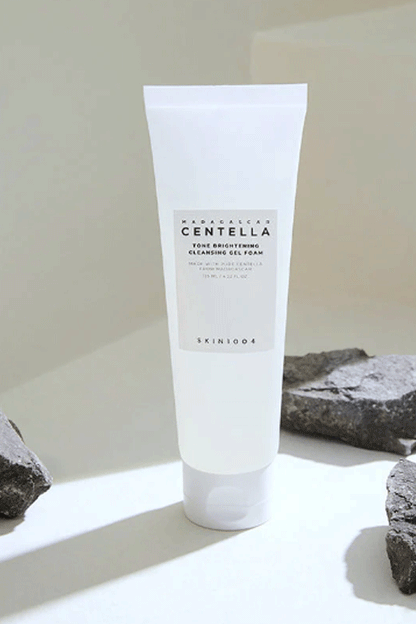 SKIN1004 Centella Tone Brightening Cleansing Gel Foam